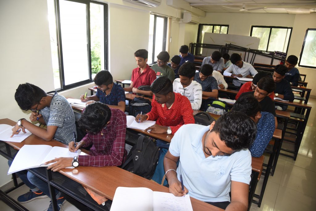 12th commerce classes in pune